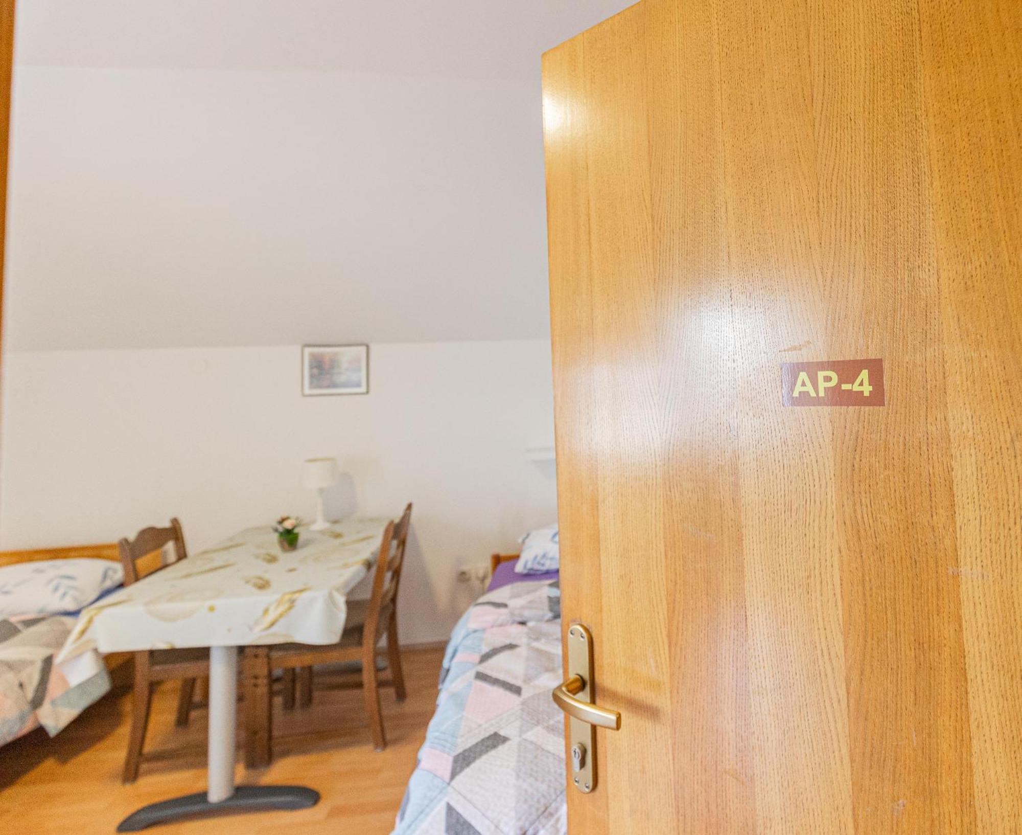 Rooms Kozarje Ljubljana Eksteriør billede